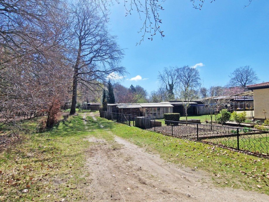 zweite Zufahrt zum Grdst. Doppelhaush�lfte Wolgast