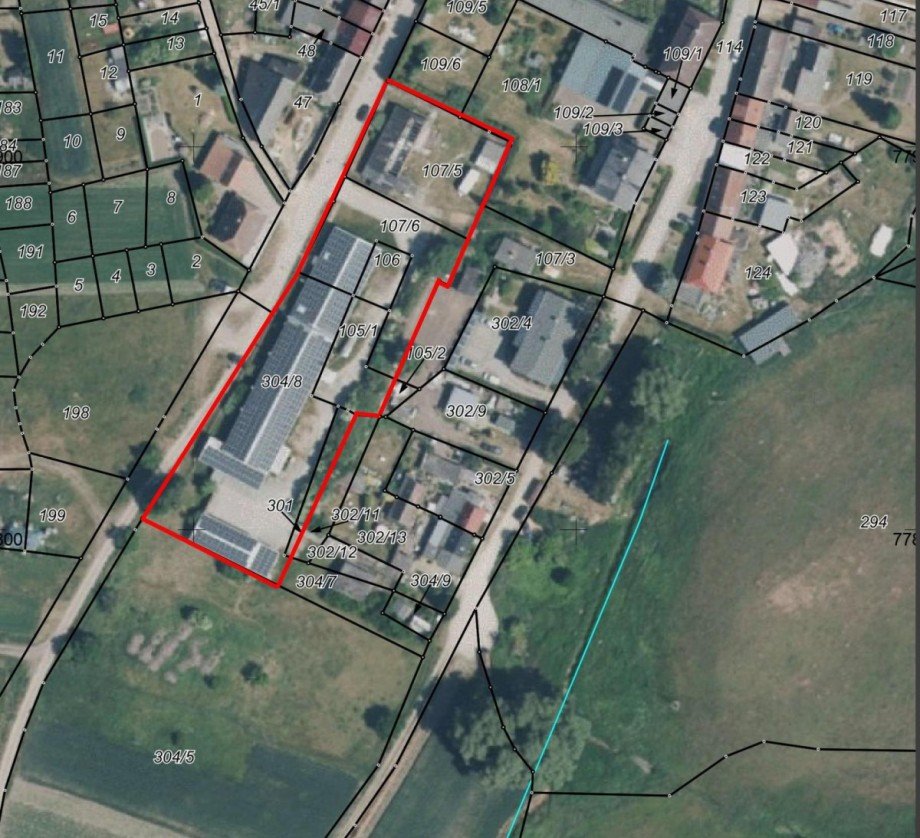 Luftbild Halle / Lager / Produktion Lassan