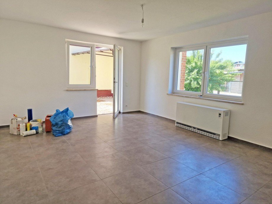 Wohnzimmer - Wohnung EG rechts Zweifamilienhaus Krummin