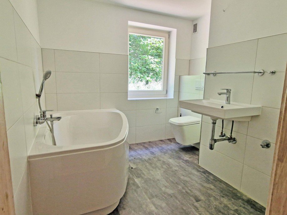 Bad Einfamilienhaus �ckeritz