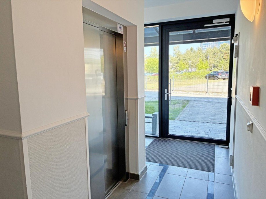 barriefreier Hauszugang und Fahrstuhl Wohnung Zinnowitz