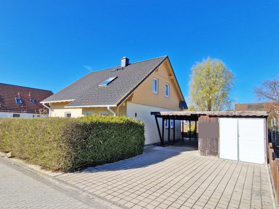 Hausansicht mit Carport Einfamilienhaus Seebad Heringsdorf