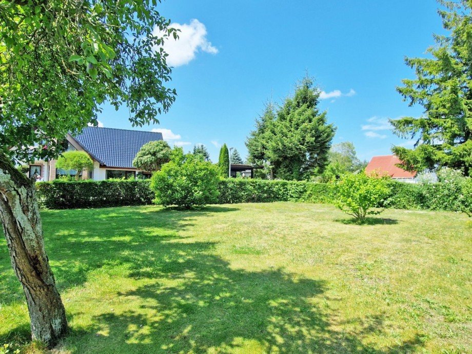 Vorgarten Einfamilienhaus Karlsburg