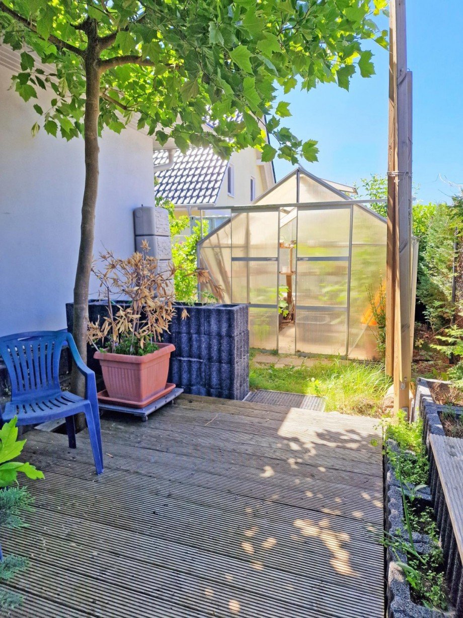 Terrasse und Gew�chshaus Einfamilienhaus Zempin